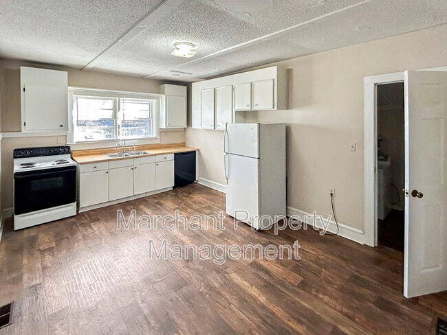 Building Photo - 1 Traction St