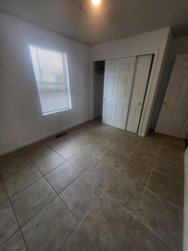 Building Photo - 30 Duffy Ct