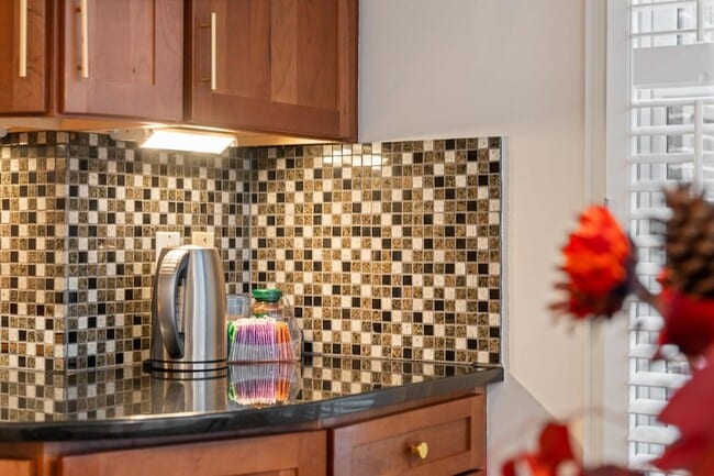 Building Photo - 1008 Portland Ave