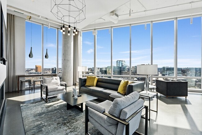 Building Photo - 188 Brookline Ave