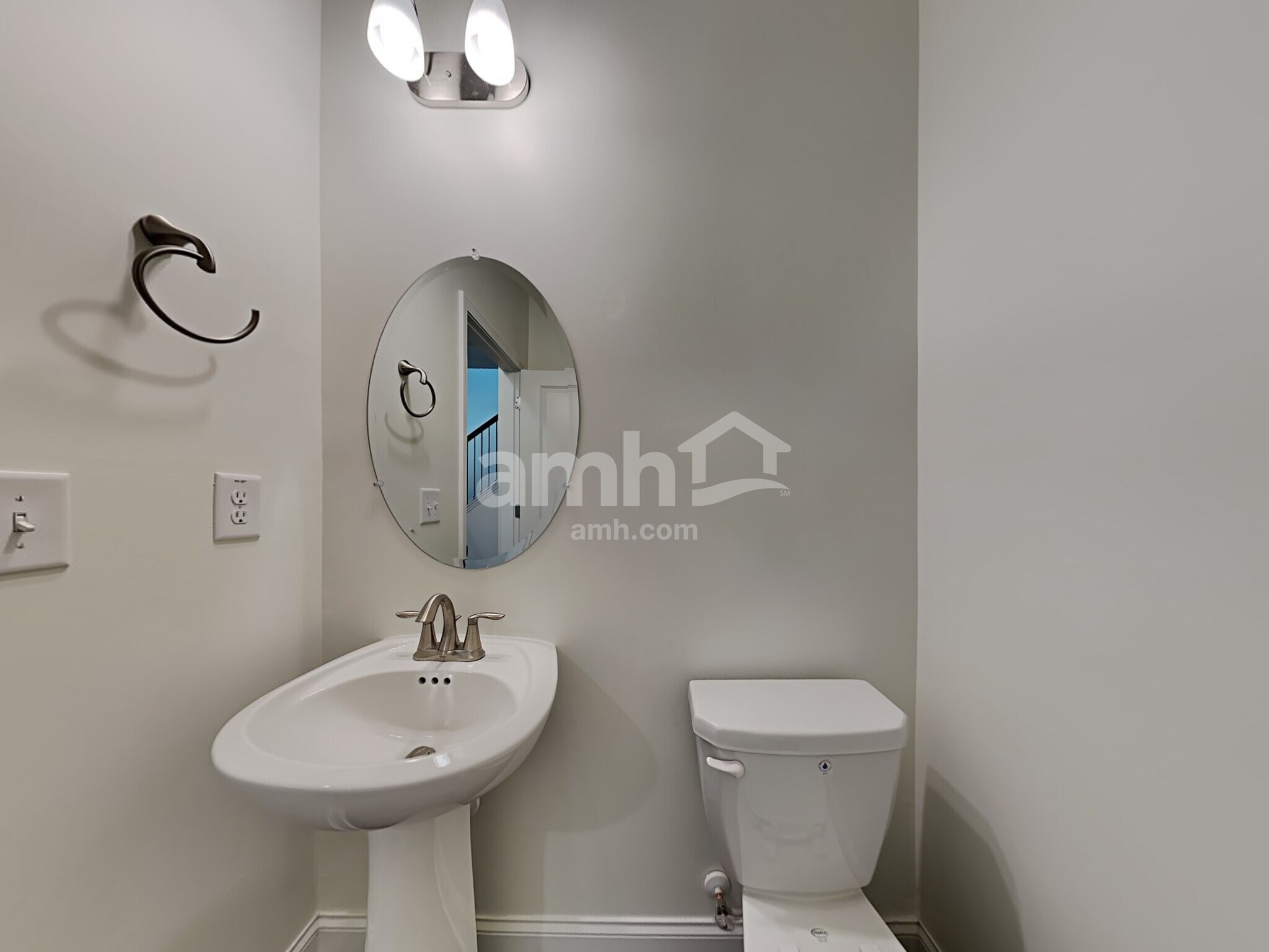 Building Photo - 447 Sandstone Dr