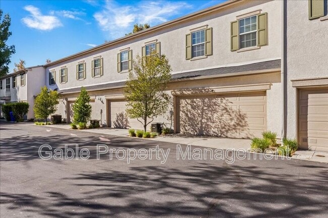 Building Photo - 24136 Victoria Ln