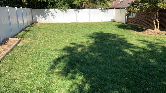 Building Photo - 4783 Loxley Dr