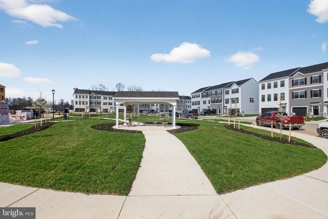 Building Photo - 436 Whirl Ln