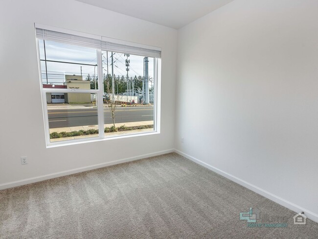 Building Photo - 3675 SW 209th Ave