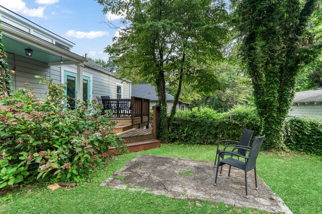 Building Photo - 2489 Semmes St