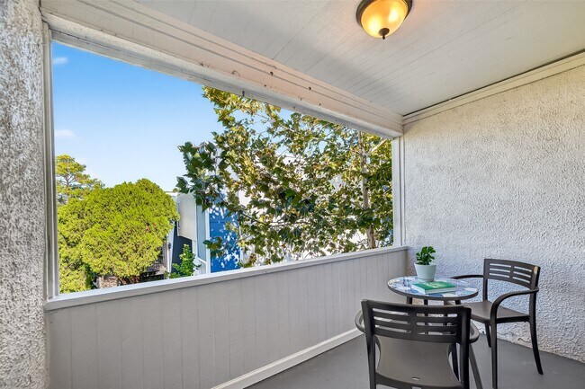 Building Photo - 781 Country Pl Dr