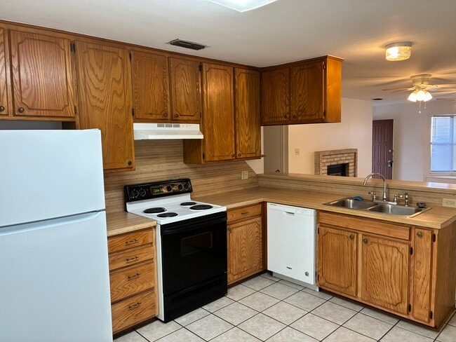 Building Photo - 13571 Sheldon Ln