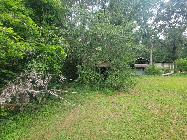 Building Photo - 2441 Dickey Rd