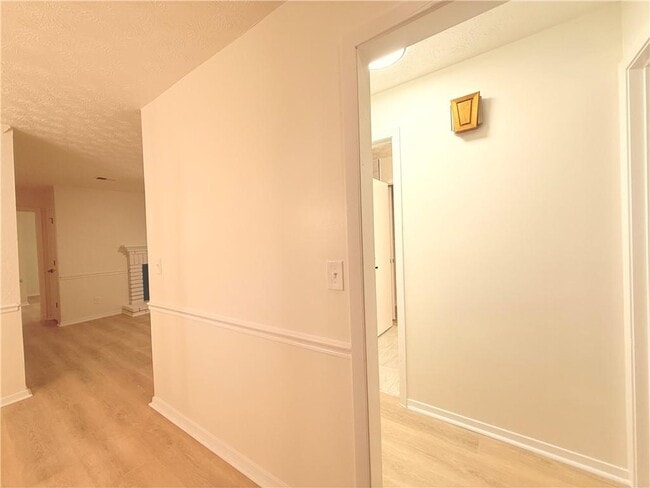 Building Photo - 1405 Tuxworth Cir