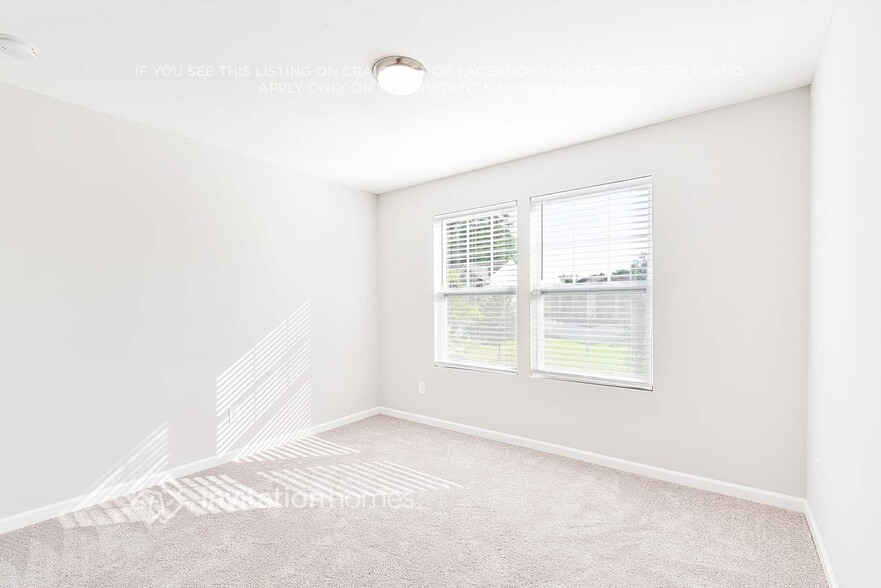 Building Photo - 746 Mountain Quail Dr
