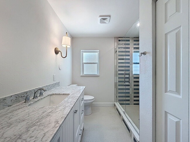 Building Photo - 200 176th Terrace E