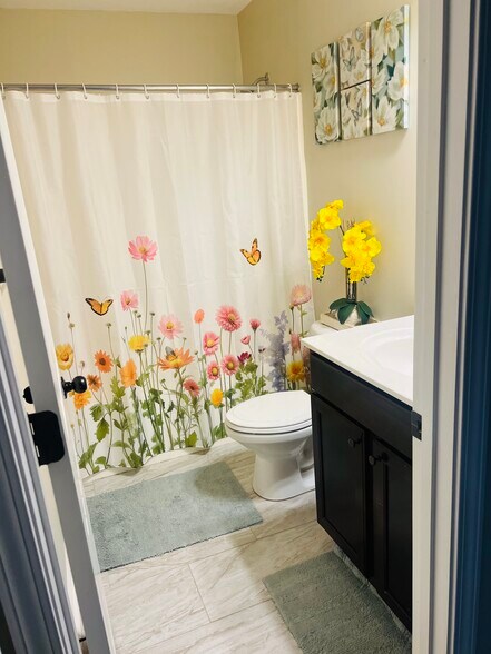 Building Photo - 31 White Pine Way