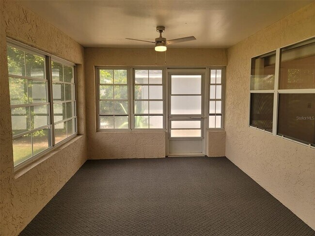 Building Photo - 9265 SW 92nd Place Rd