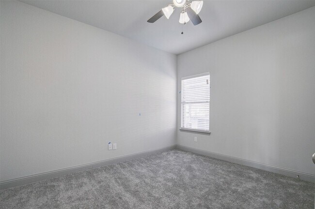 Building Photo - 7821 Cypress Dr