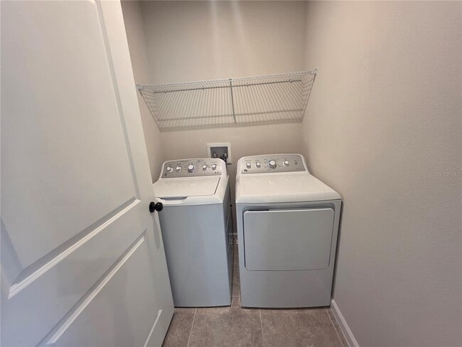 Building Photo - 1210 Port Blue Wy