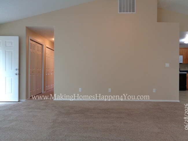 Building Photo - 260 SW Oregon Trail Dr