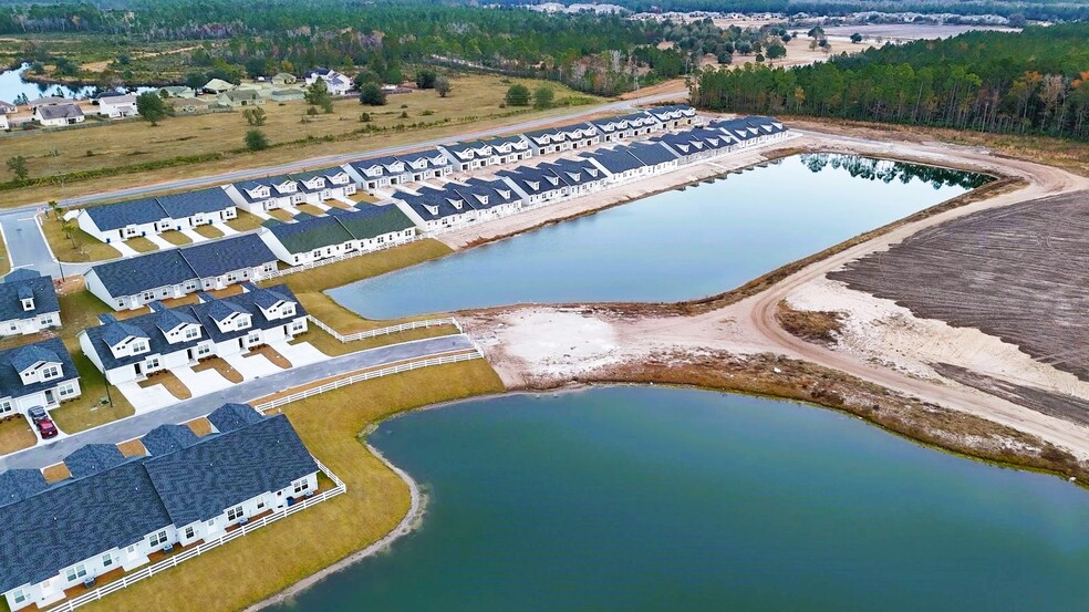 Building Photo - 1000 Walker Point Way