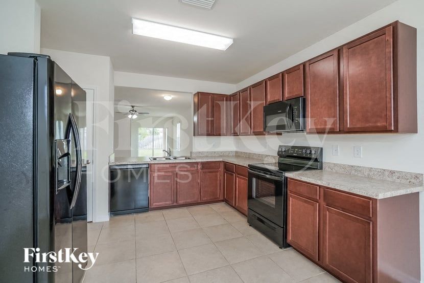 Building Photo - 441 SW 24th St