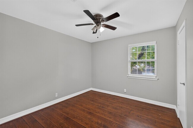 Building Photo - 1503 Shannon Valley Dr