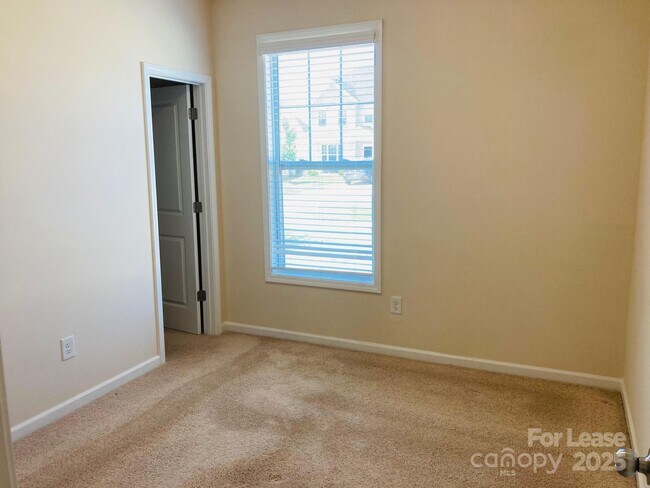 Building Photo - 4534 Dover Ct