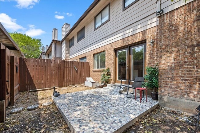 Building Photo - 101 Clearday Dr