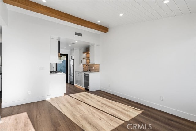 Building Photo - 251 Costa Mesa St