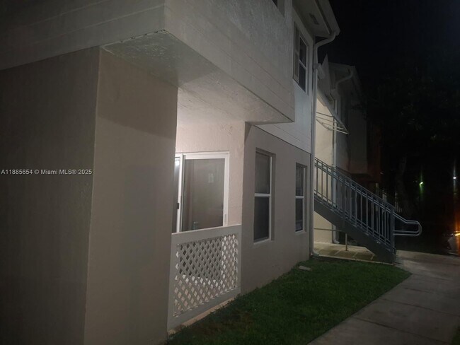 Building Photo - 17565 NW 67th Pl