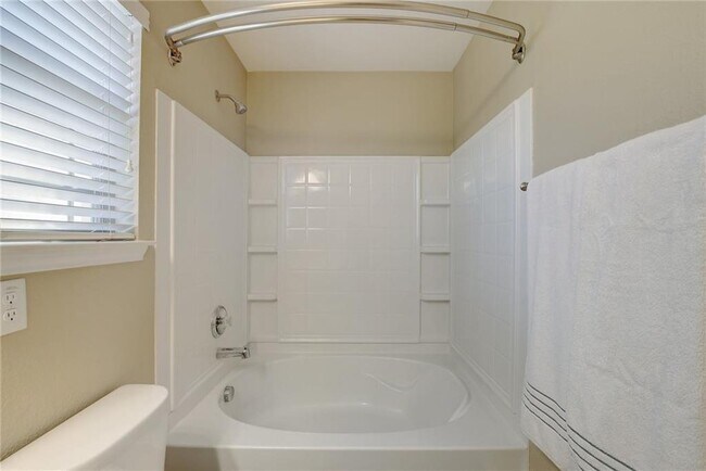 Building Photo - 201 Edwin