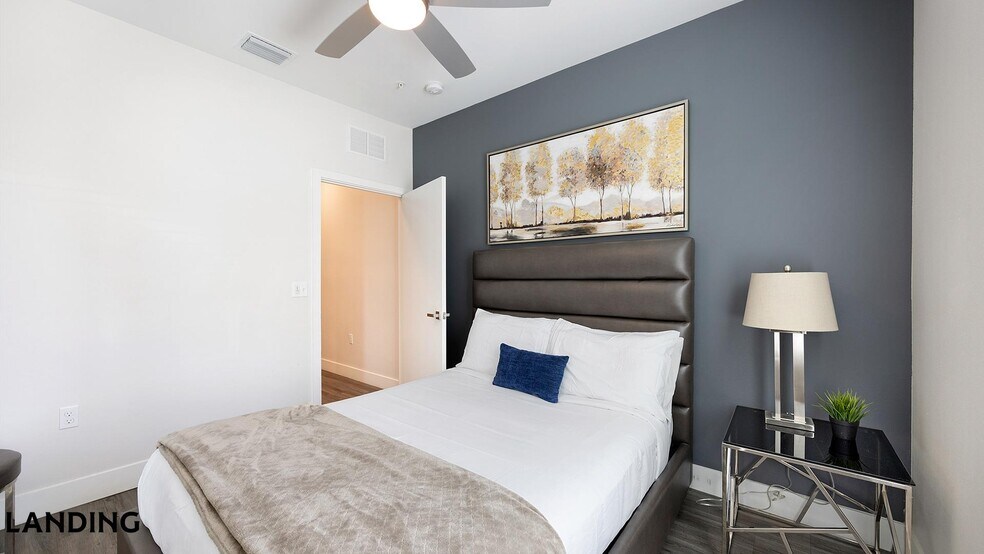 Building Photo - 4950 W Prescott St