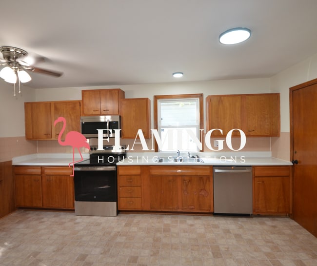 Building Photo - 3859 Merrimac Ave