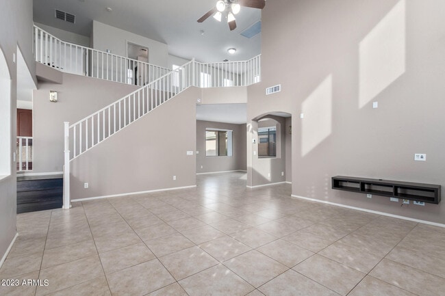 Building Photo - 40747 W Robbins Dr