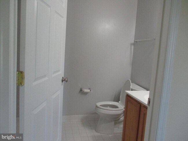 Building Photo - 3018 Hunting Ridge Dr