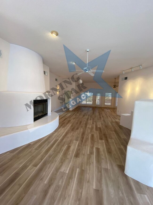 Building Photo - VIEWS!!  Spacious home in Picacho Hills!