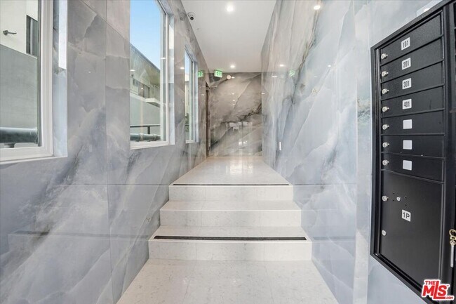 Building Photo - 1820 Prosser Ave