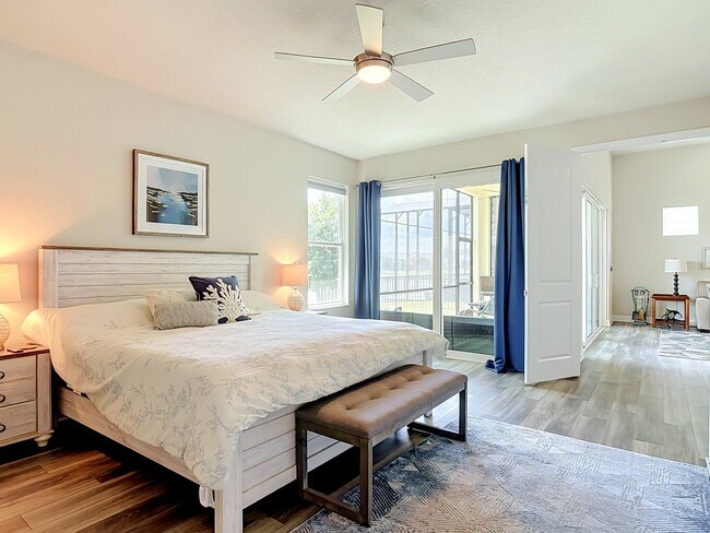 Building Photo - 3008 King Palm Dr