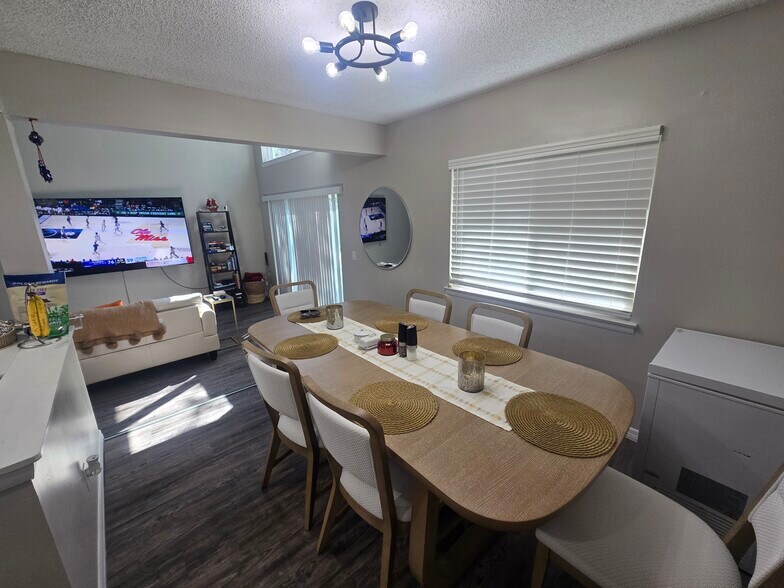 Building Photo - 713 St Michael Ln