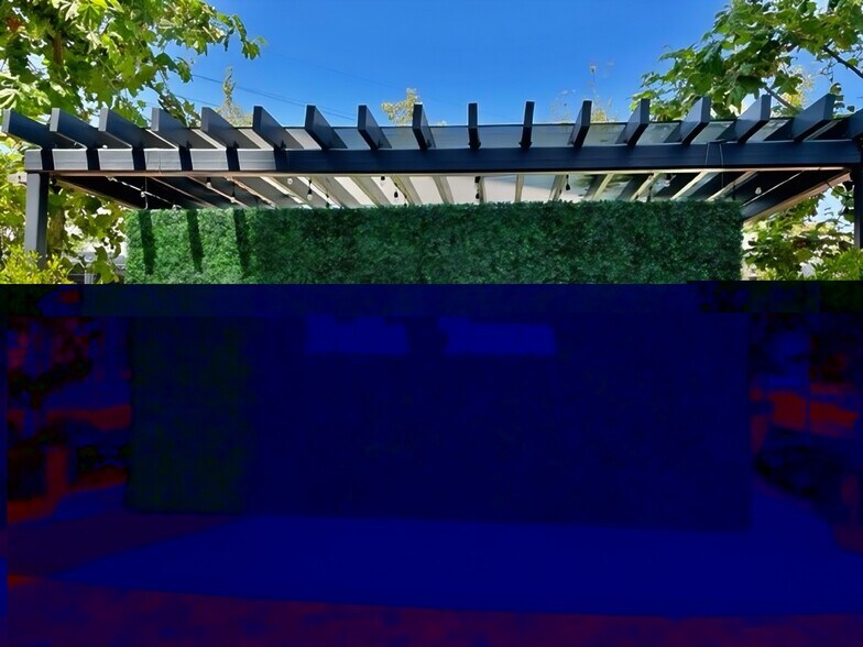 Building Photo - 17132 Emerald Ln