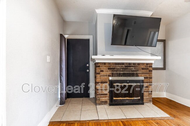 Building Photo - 723 E Euclid Ave