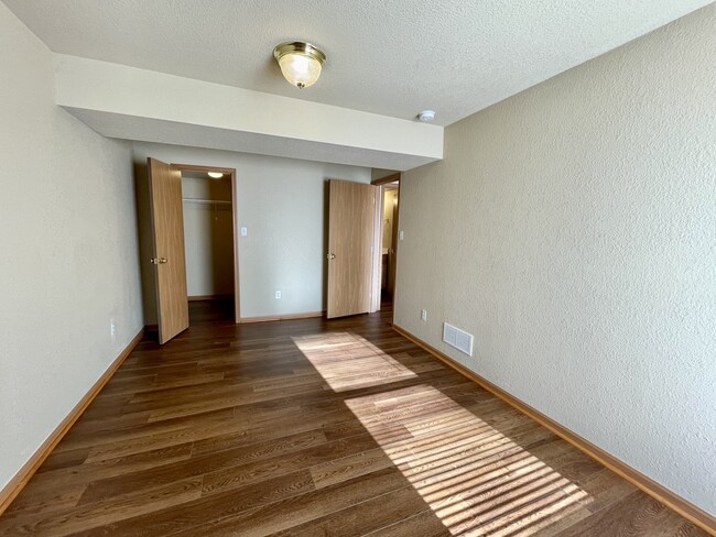 Building Photo - 1949 S Powahatan Ct