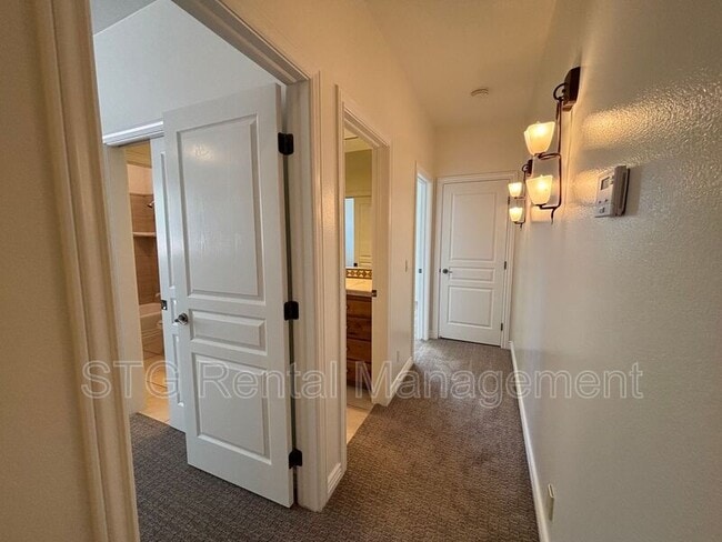 Building Photo - 348 E 1060 S