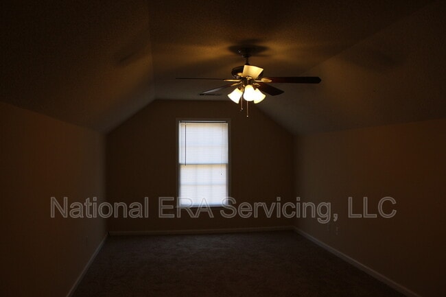Building Photo - 35 Trotters Ct