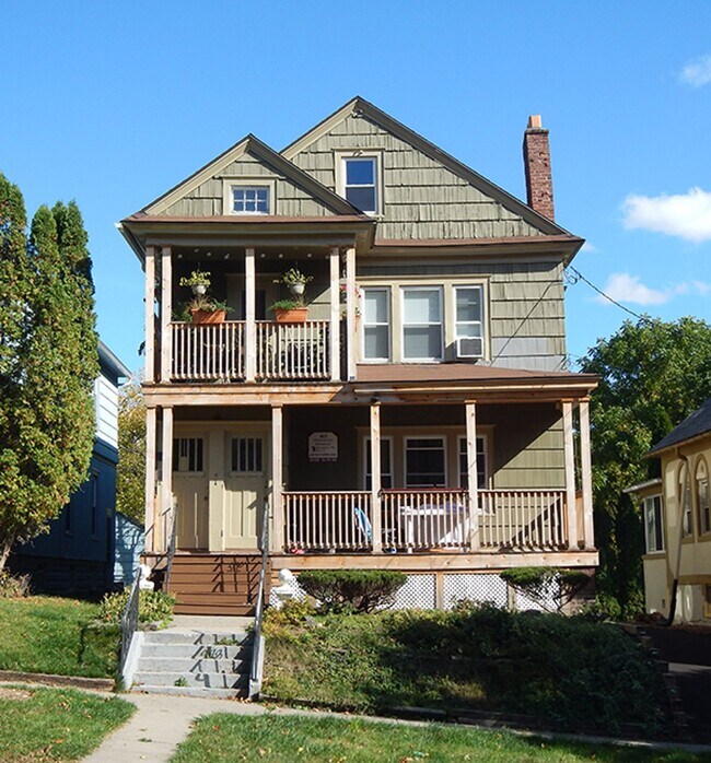 Primary Photo - Newly Renovated First Floor Flat-Bright, S...