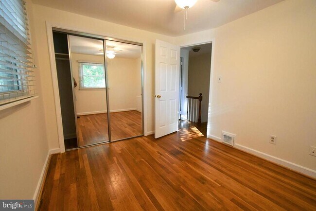 Building Photo - 41 Underwood Pl