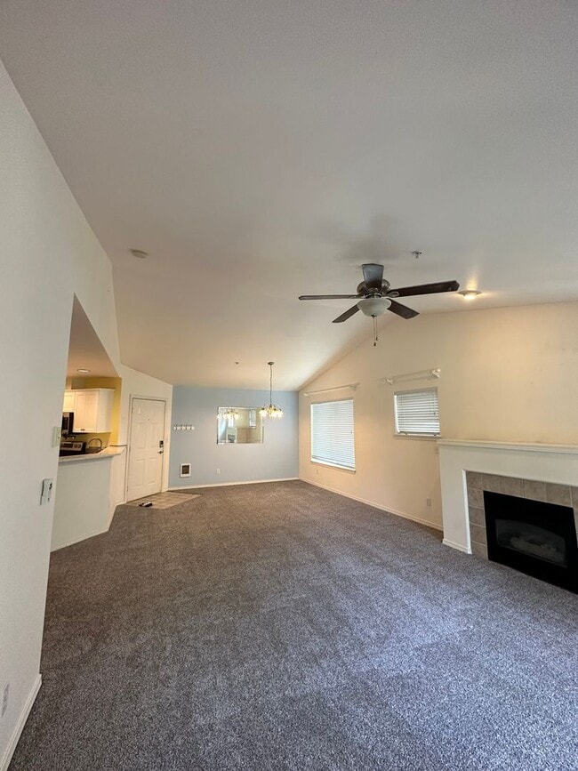 Building Photo - 2175 Hammond Ave