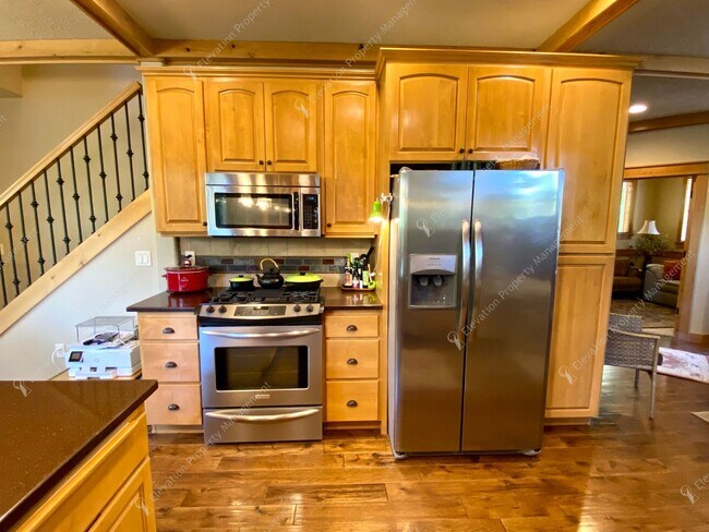 Building Photo - *Coming Soon* Charming Old Bend Rental | 3...