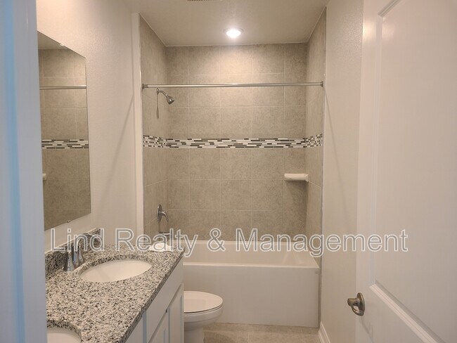 Building Photo - 15 Riptide Pl