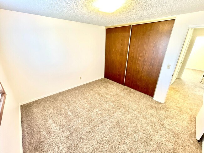 Building Photo - 3047 Kane St