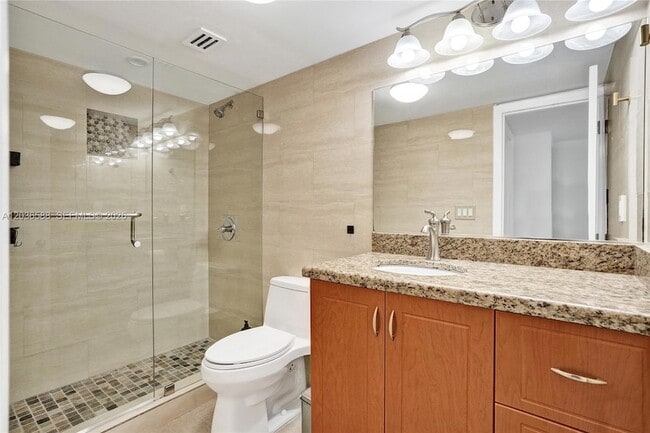 Building Photo - 2030 S Ocean Dr