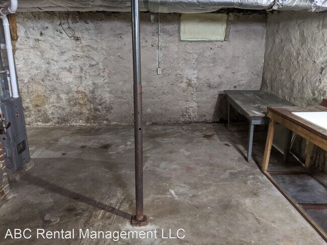 Building Photo - 3 br, 1.5 bath House - 815 West Thomas Street